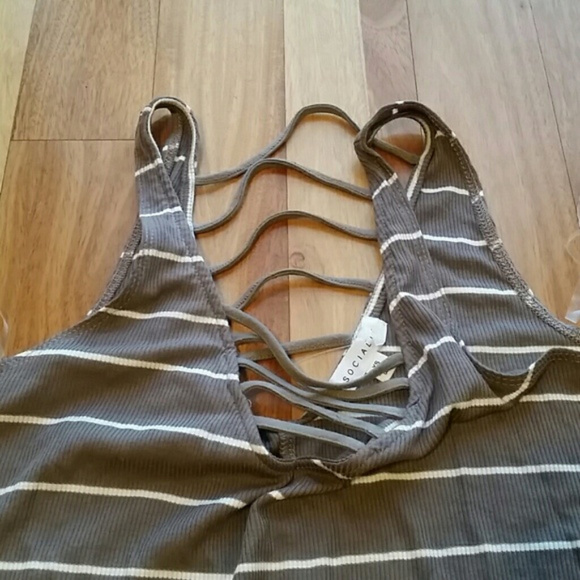 SOCIALITE SERENA STRIPED DRESS - Picture 4 of 4